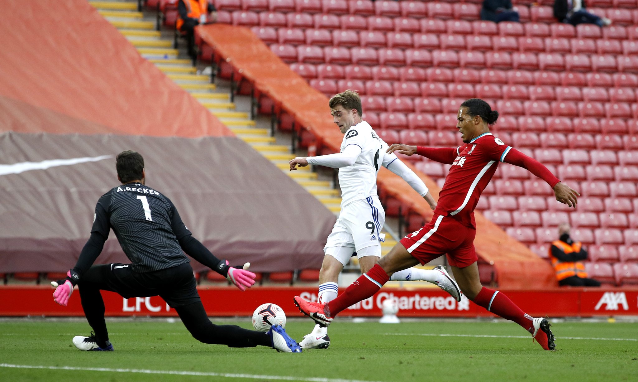 明显领先 明显领先